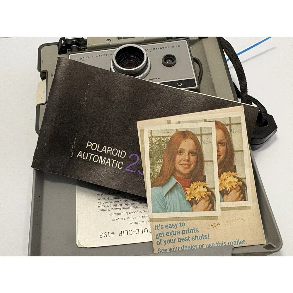 Polaroid Automatic 230 Gray Land Camera (UNTESTED) Complete